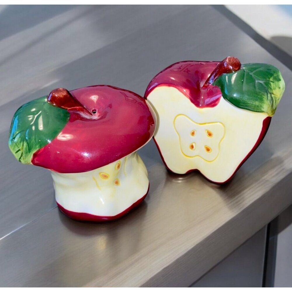 Red Apples Salt and Pepper Shakers Ceramic Collectible